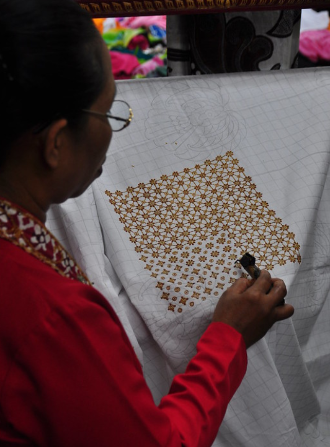 batik kombinasi cap dan tulis