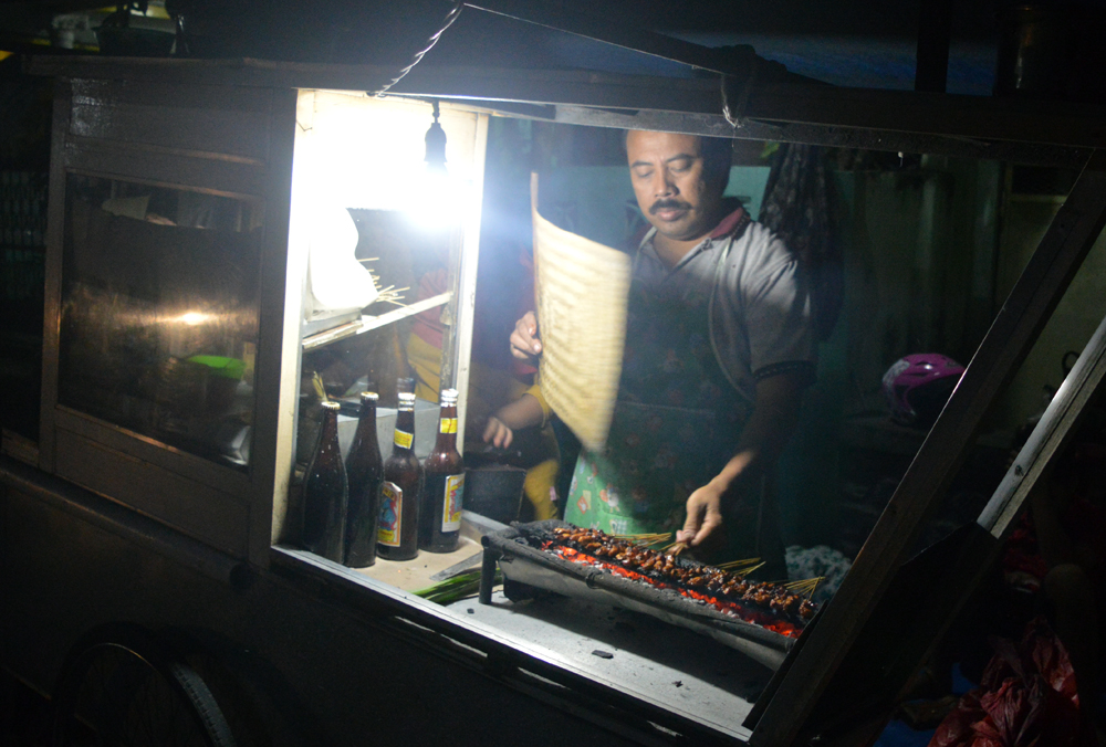 Sate Ayam khas Madura, Sate paling populer di Indonesia