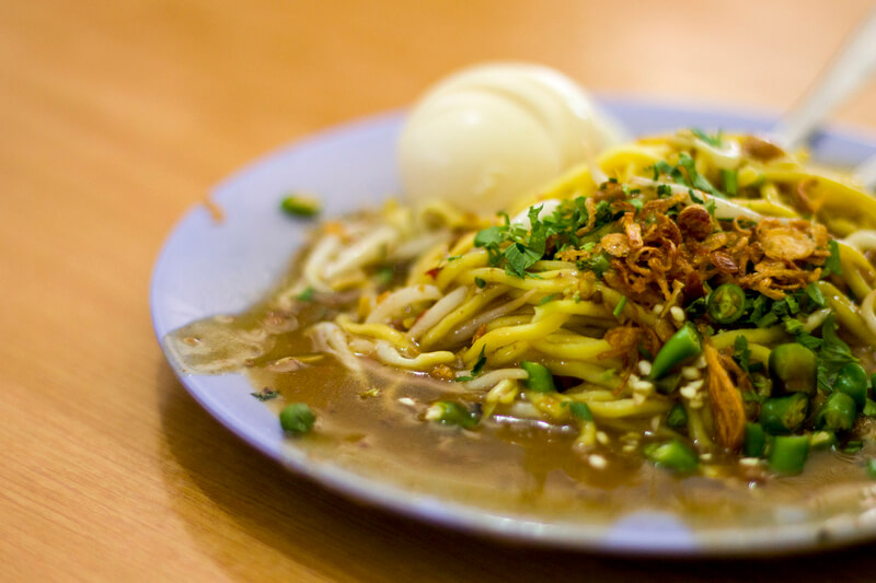 Makanan Khas Kepulauan Riau Mie Lendir © enjoybatam.com
