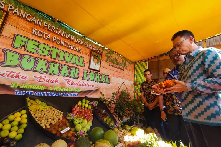 Buah Lobi-Lobi yang kini langka dan sulit ditemui