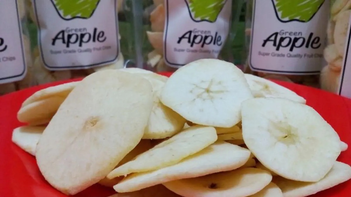 Keripik Apel merupakan camilan khas Malang yang menyimpan beragam manfaat bagi kesehatan tubuh (foto: fruitdearane.wordpress.com)