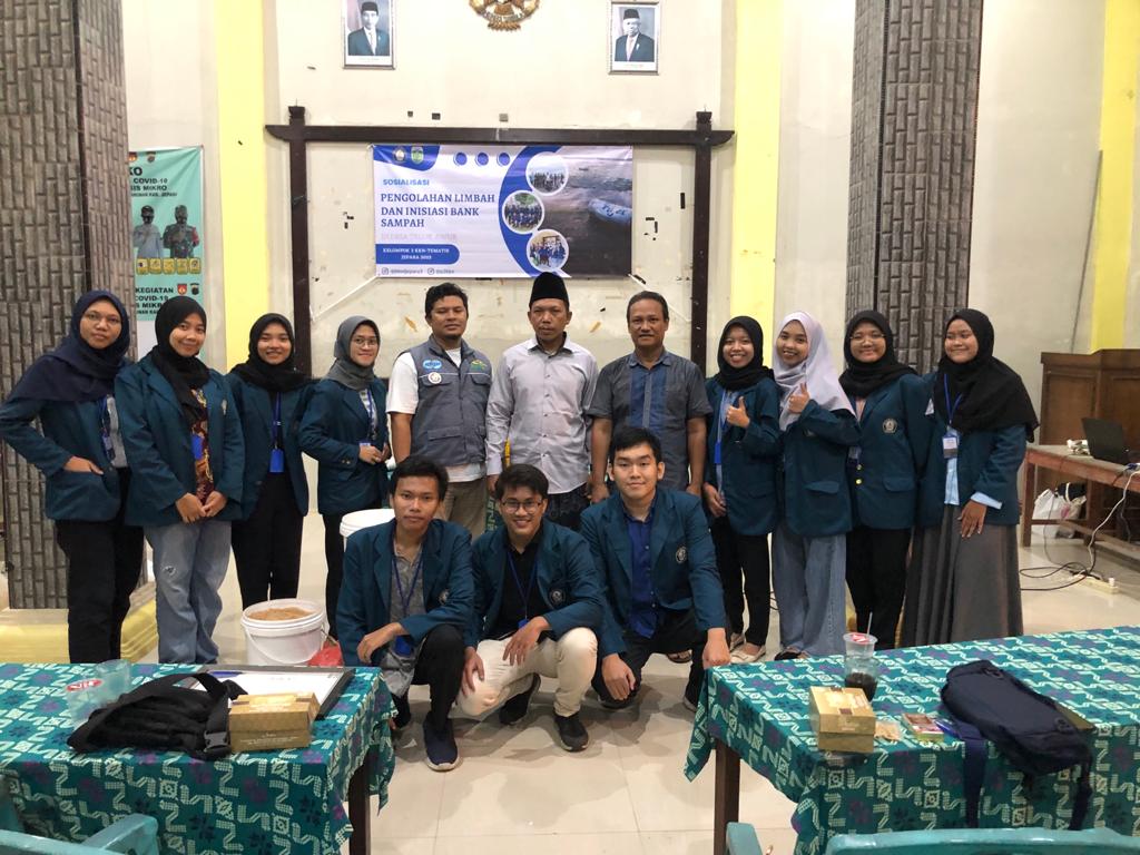 Sosialisasi pengelolaan limbah rumah tangga menjadi produk pupuk organik padat dan cair bersama dengan Dinas Lingkungan Hidup Jepara dan Bank Sampah Induk Jepara