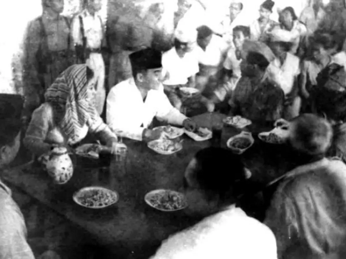 Soekarno pernah makan di ayam goreng kalasan mbok berek Jogja