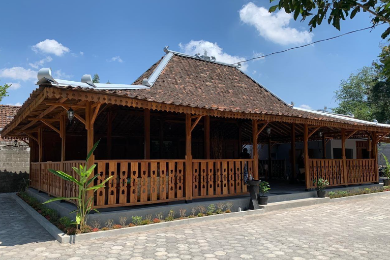 contoh gambar rumah joglo adat jawa tengah jawa timur klasik
