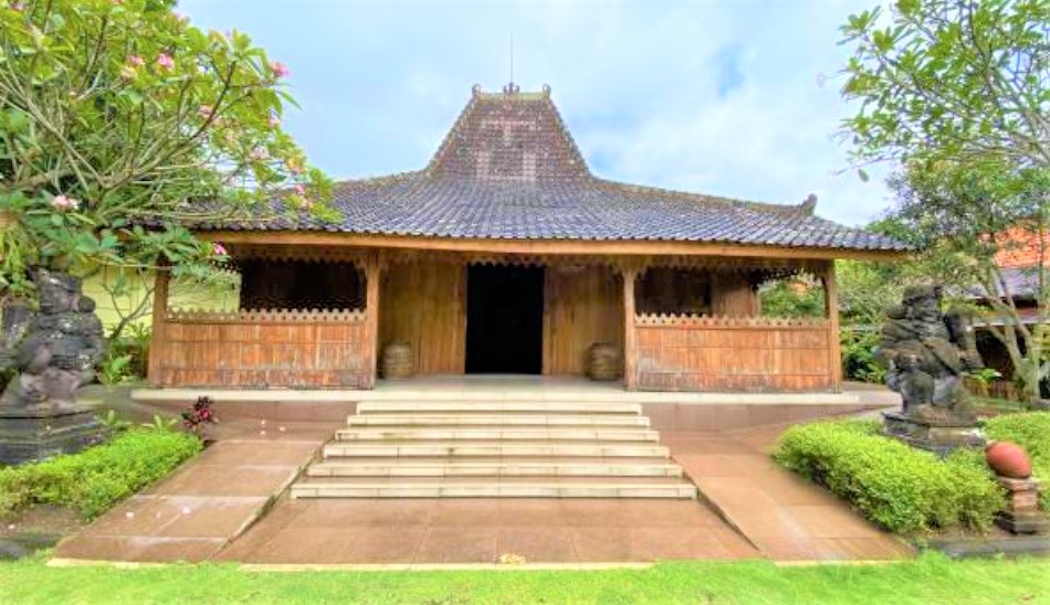 rumah joglo klasik