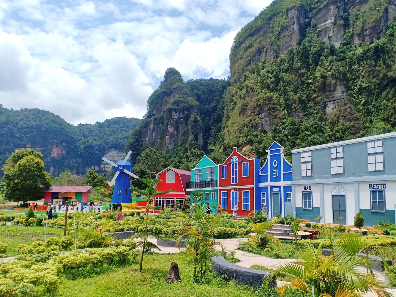 Kampung Eropa Harau. @travelspromo.com