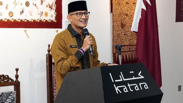 Menparekraf Sandiaga Uno dalam pembukaan pameran batik di Qatar | Dok. KBRI Doha