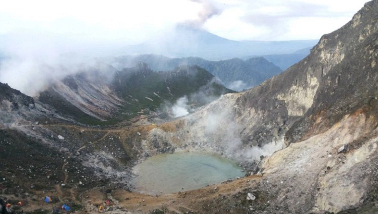 Puncak Pilar Gunung Sibayak | Foto: gunung.id