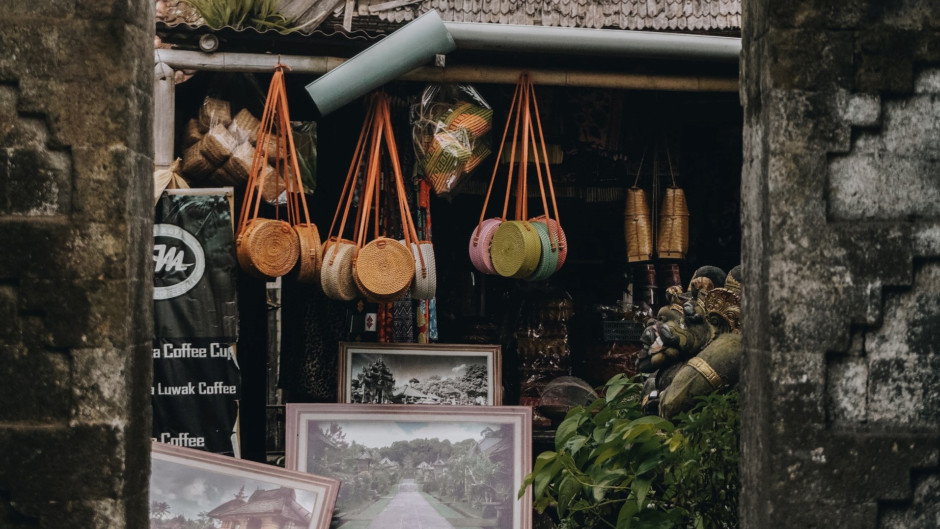 Kerajinan Tangan | Foto: Ruben Hutabarat/unsplash.com