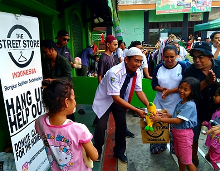 Penyaluran barang secara langsung | Foto: jagatera.id