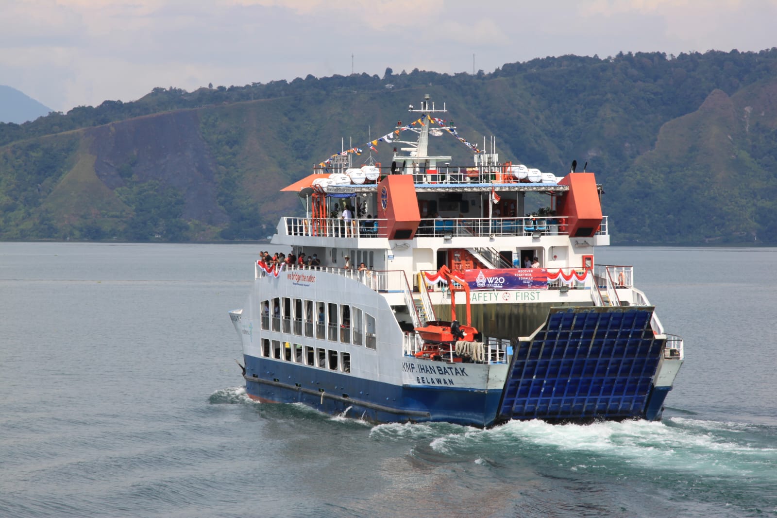 Pengadaan F1H2O di Danau Toba | Foto: KabarBUMN.com