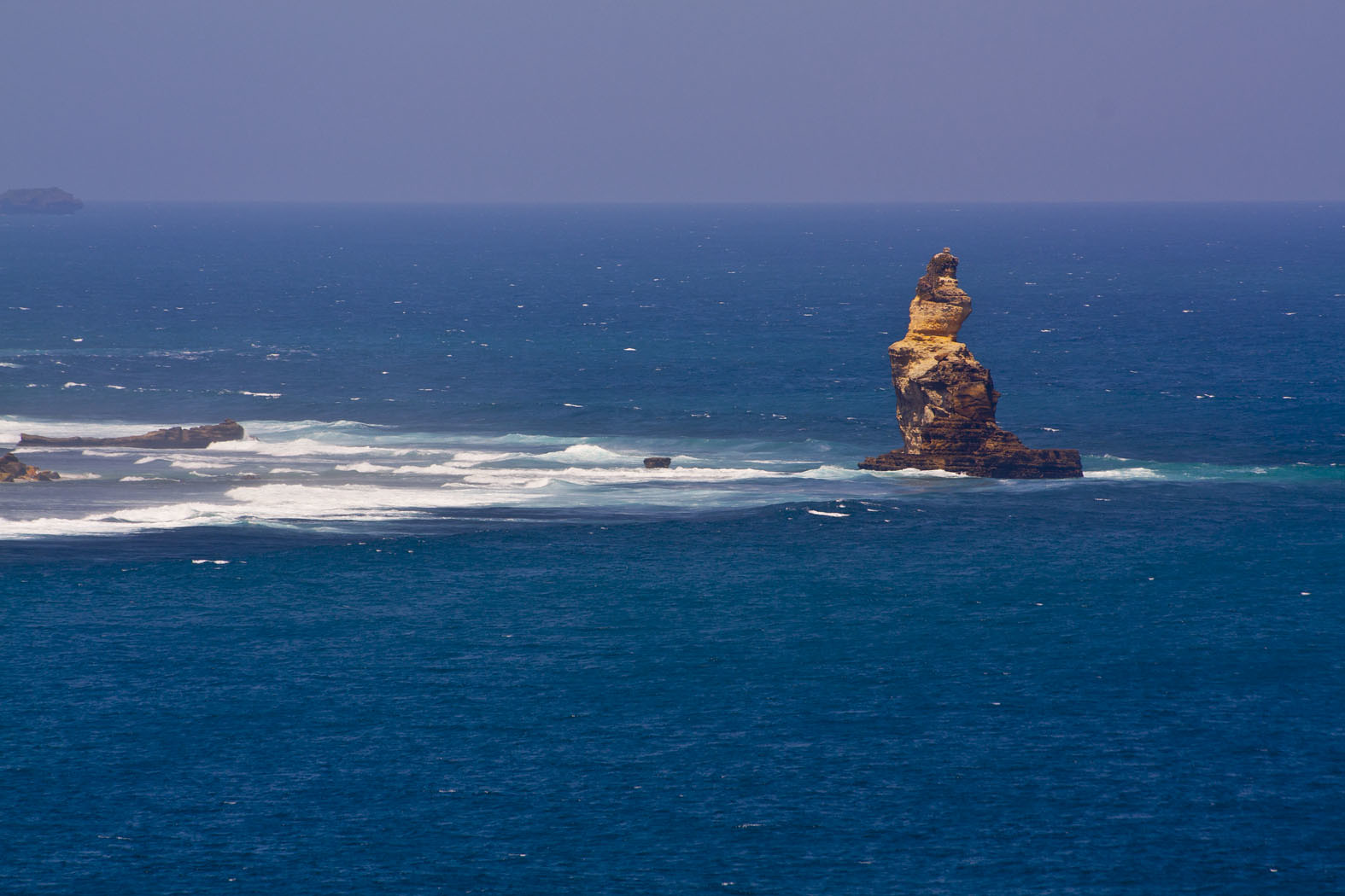 rekomendasi wisata pantai di jawa tengah pantai nampu