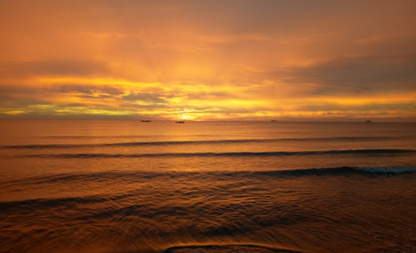 PANTAI TANJUNG BAYANG