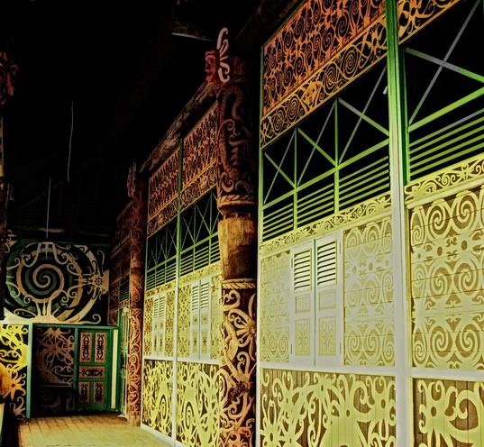 rumah adat kalimantan timur rumah lamin
