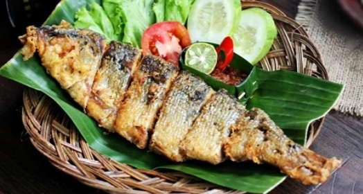 oleh oleh semarang bandeng presto