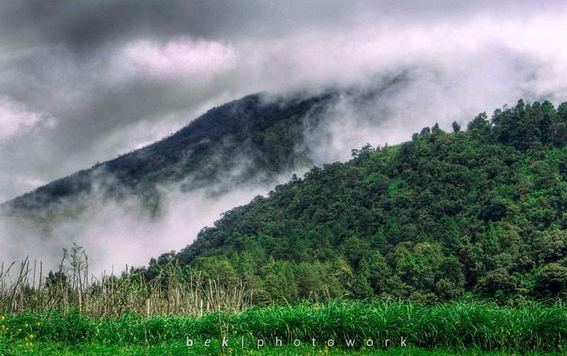 pendakian gunung lawu via cetho