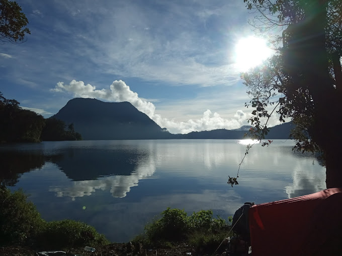 danau gunung tujuh jambi
