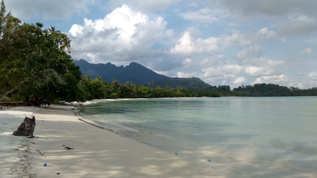 Salah Satu Pemandangan Pantai Pasir Panjang