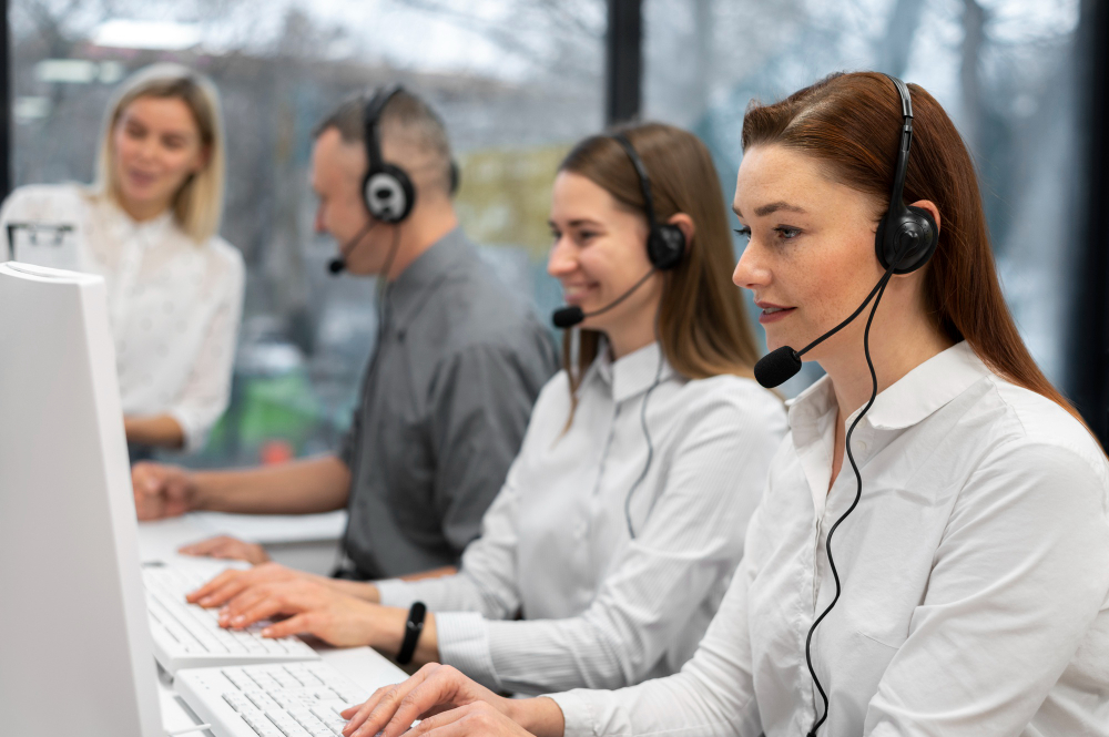 Penggunaan artificial intelligence dalam bisnis: ilustrasi customer service