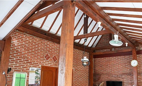 rumah adat suku osing banyuwangi jawa timur