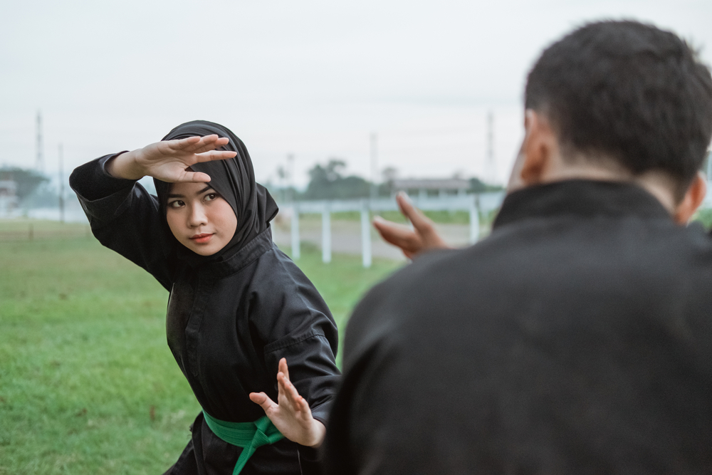Ilustrasi gadis ahli silat | Odua Images (Shutterstock)