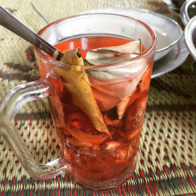 minuman tradisional wedang uwuh