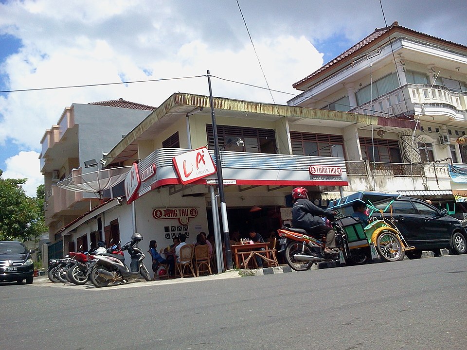 Warung Kopi Tung Tau