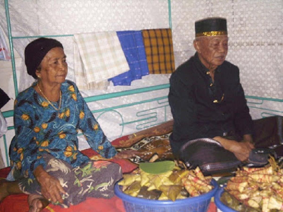 Tradisi Suru Maca, 5 Tradisi Menjelang Bulan Ramadhan Di Indonesia.jpg