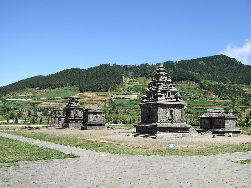 Peninggalan kerajaan mataram kuno-candi dieng