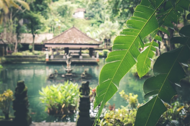 rumah adat bali - bale
