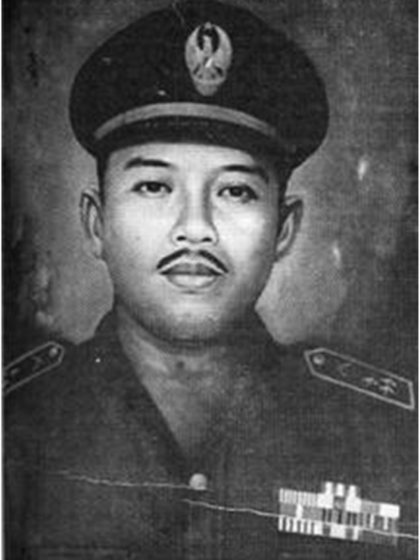 Mayjen Sutoyo Siswomiharjo | Gambar Pahlawan Revolusi Indonesia