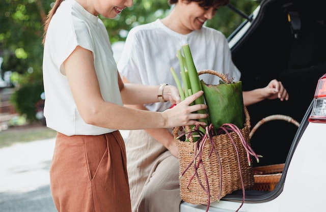 Bawa Barang Secukupnya | Foto: Sam Lion/Pexels