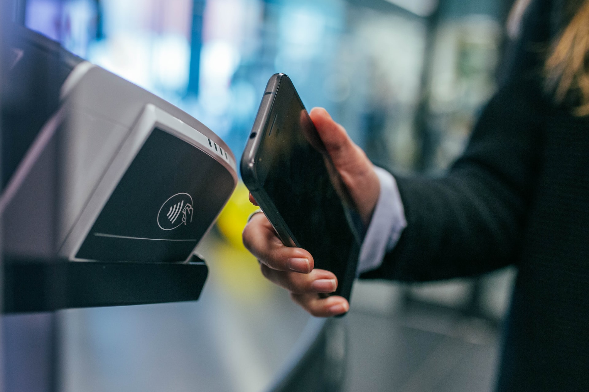 Apa Itu NFC | Foto: Jonas Leupe/Unsplash