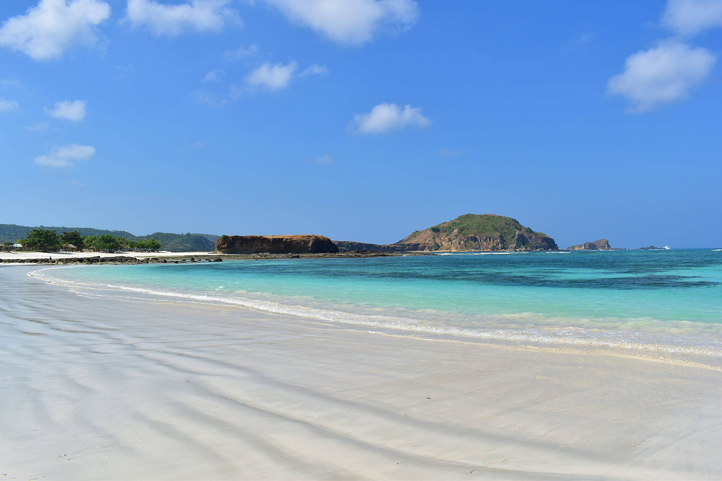 Pantai Tanjung Aan | Foto: Wikipedia