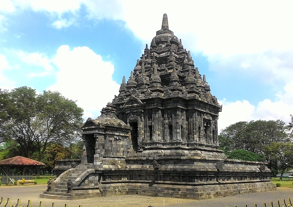 Peninggalan Kerajaan Kalingga © Wikimedia commons