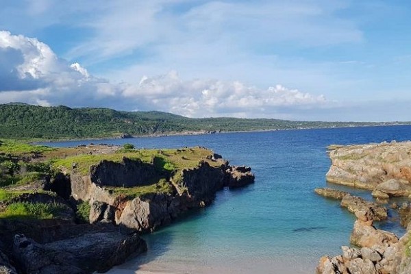 Pantai Tolanamon | Foto: Instagram @ervan_dimu