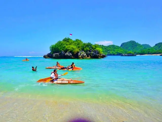 fasilitas kano di pantai gatra