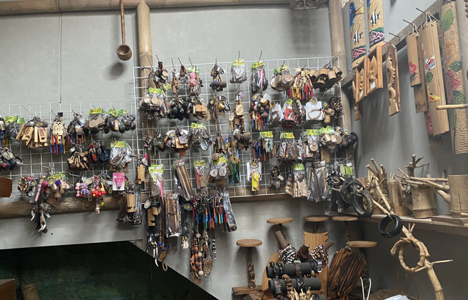 Berbagai Aksesoris Bambu | Foto : Dokumentasi Pribadi