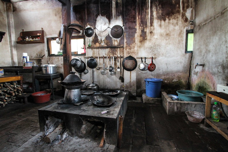 rumah adat suku osing