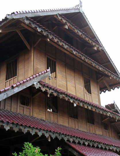 rumah adat sultra