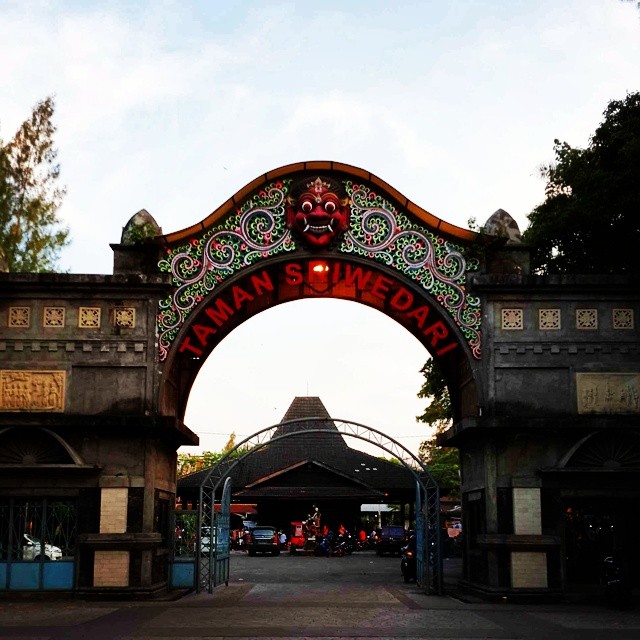taman sriwedari solo