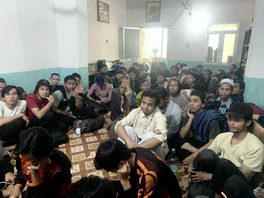 Potret WNI yang berhasil dievakuasi dari Sudan.