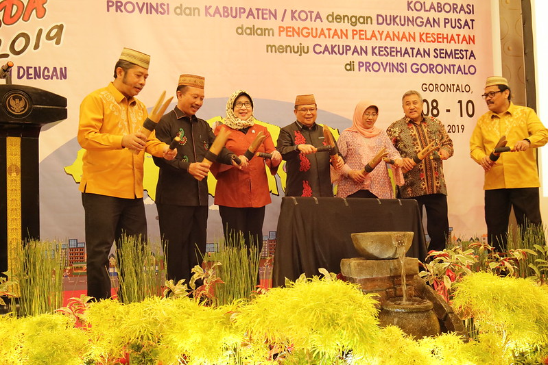 Penggunaan polopalo dalam acara resmi | Sehat Negeriku/Flickr
