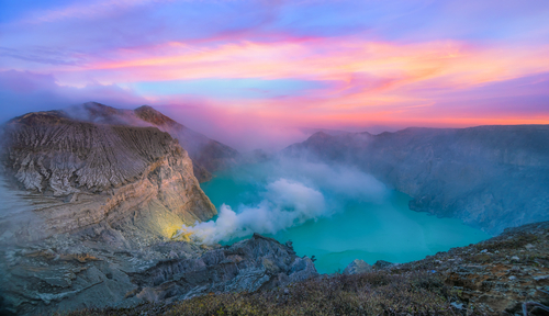 Ijen Geopark | N_sakarin (Shutterstock)