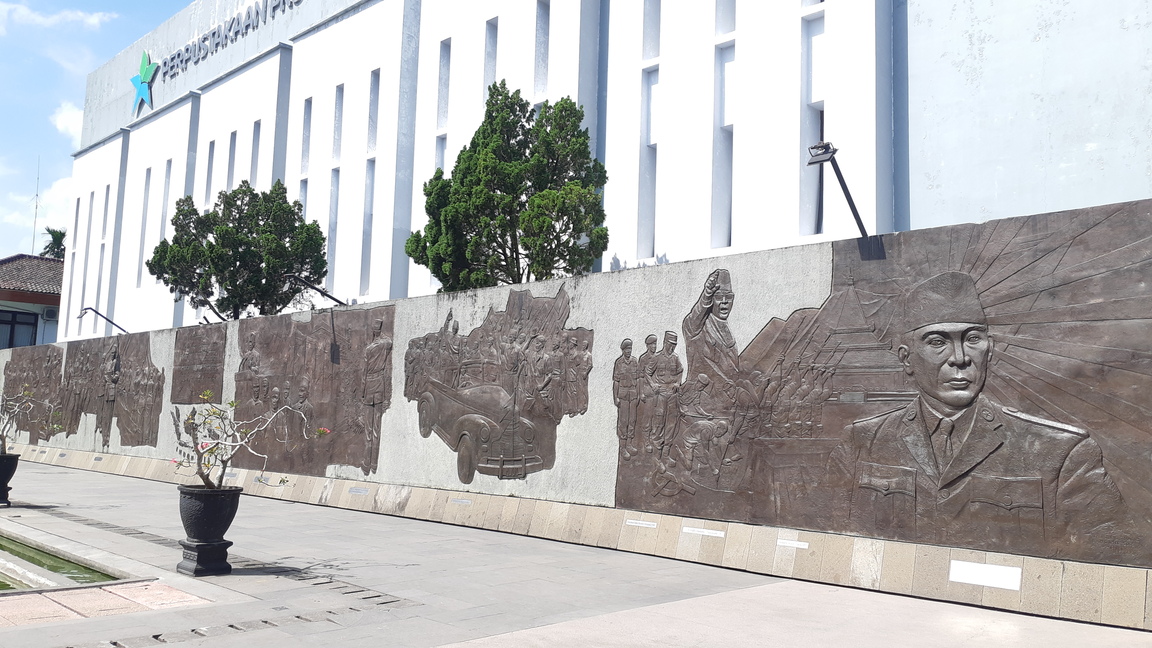 Ukiran wajah para pejuang © Dokumentasi Pribadi 2023