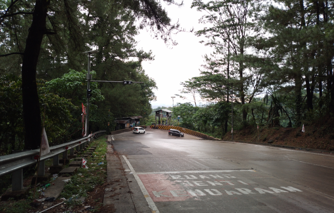 Sitinjau Lauik dari arah Solok, Sumatera Barat | Foto: Dokumentasi Pribadi