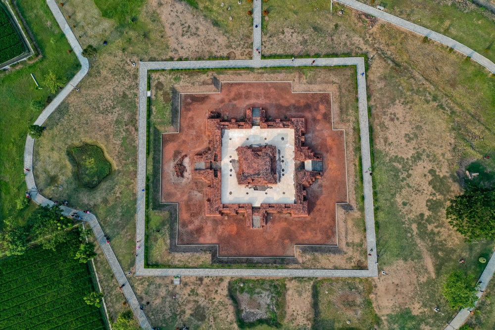 Situs Batujaya/Shutterstock