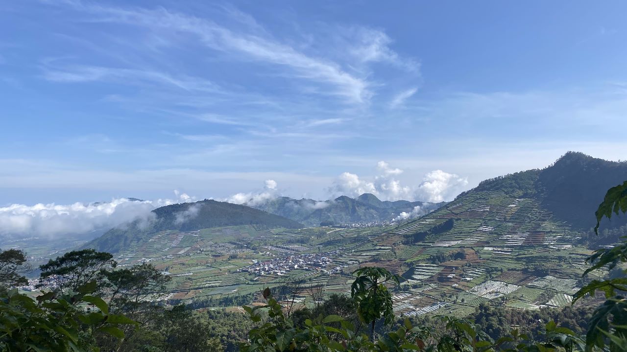 Pemandangan Gunung Bisma