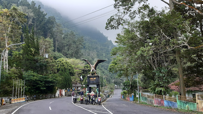 Jalur ke Kaliurang Park @Yusup Priyasudiarja