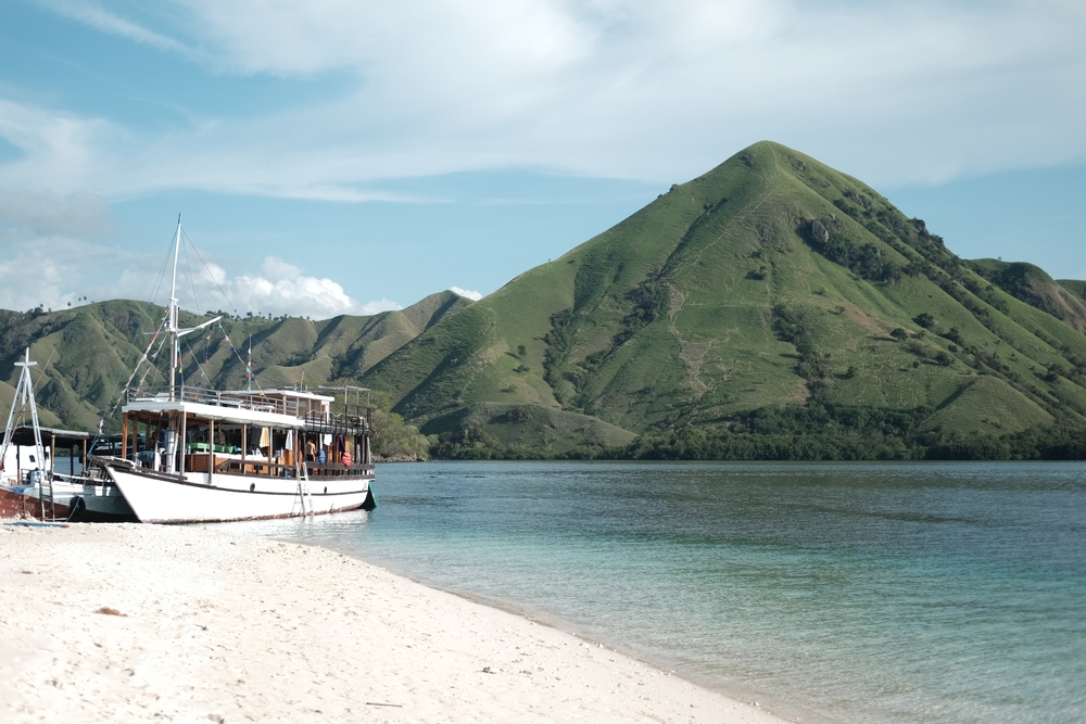 Pantai di Flores/Shutterstock